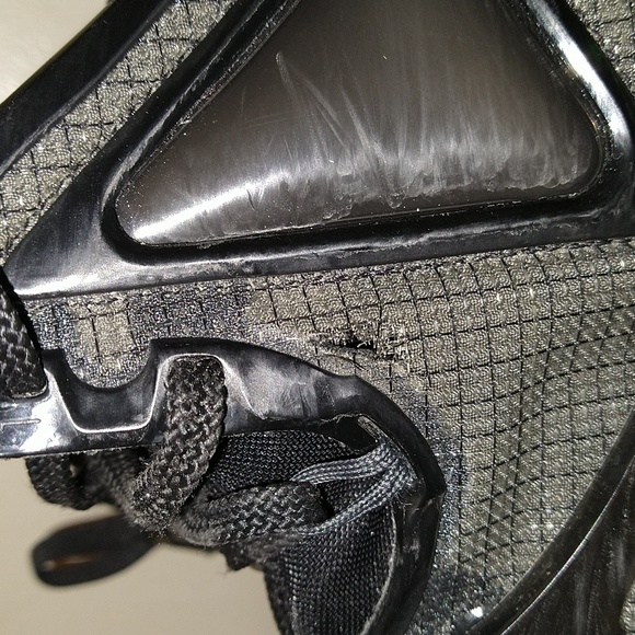 LeBron XIX Black Anthracite Sneakers (GS) 2021 - Picture 6 of 8